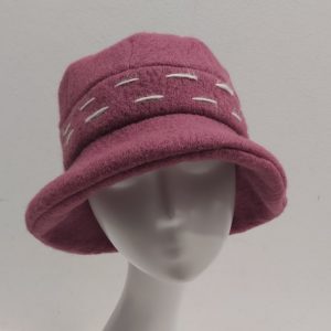 CAPPELLO CLOCHE ROSA ANTICO IN LANA COTTA MADE IN ITALY