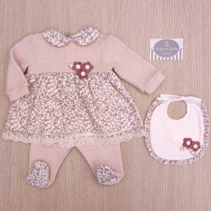 Completino nascita Jujùbebé – Fiori Rosa Antico con Bavetta